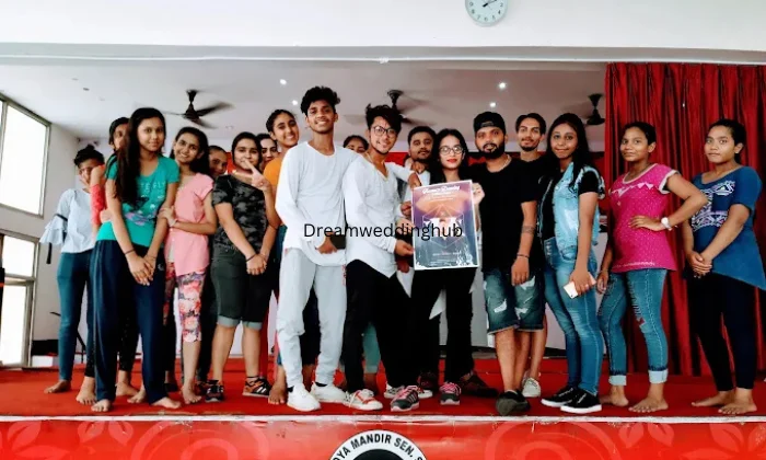 Heenas Dancing  Fitness School